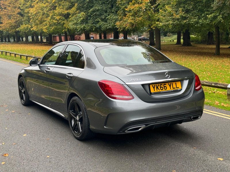 MERCEDES-BENZ C CLASS