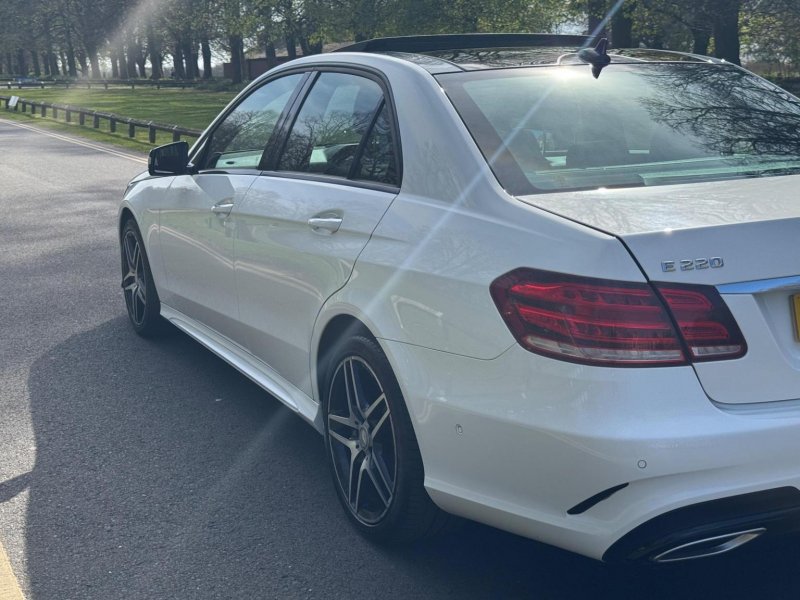 MERCEDES-BENZ E CLASS
